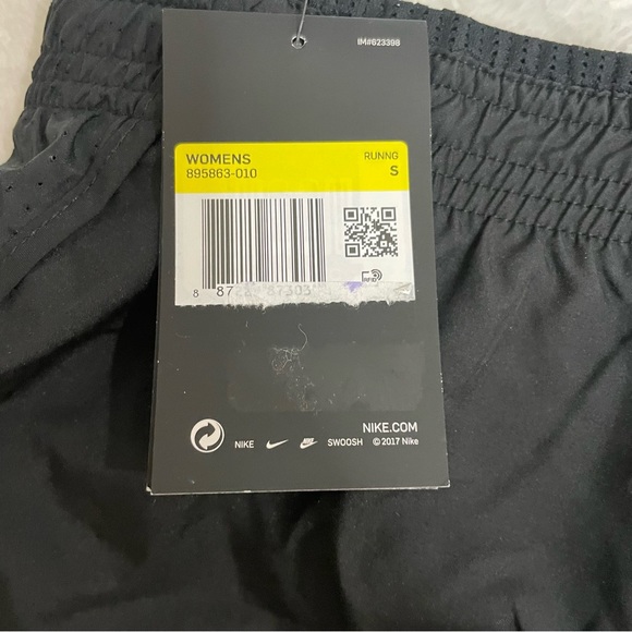 NWT Women’s Nike Running Black Shorts size Small - Picture 3 of 3